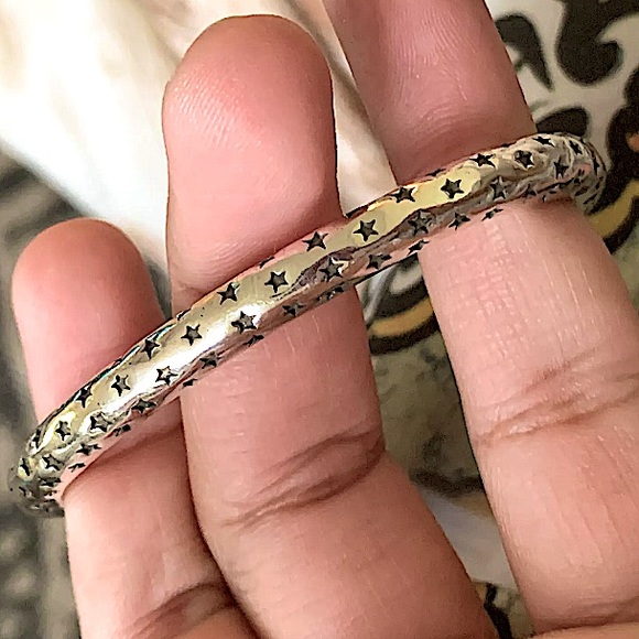 STERLING SILVER STAR CUFF BANGLE BRACELET - Picture 7 of 8